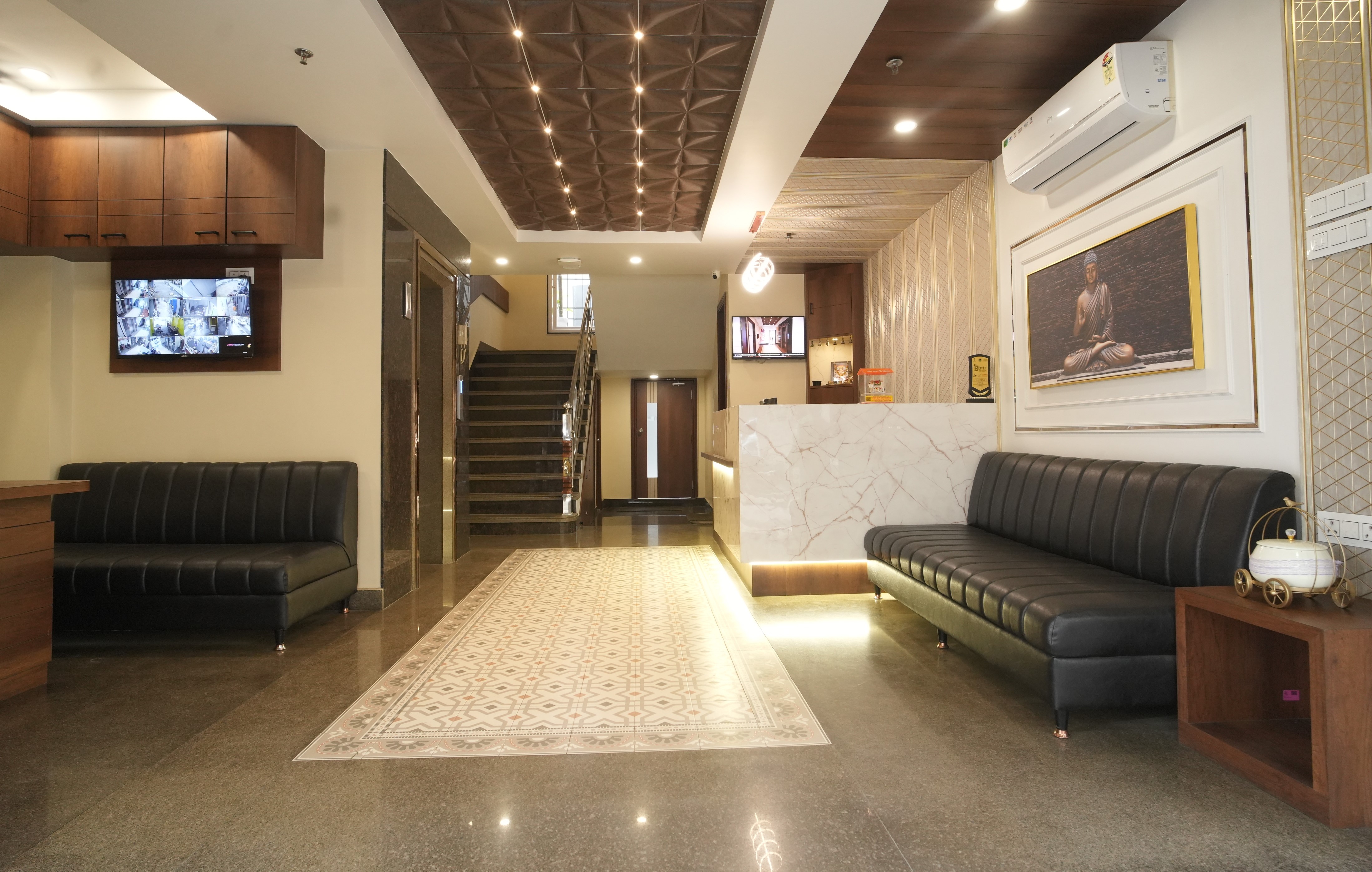 Executive Inn - Home